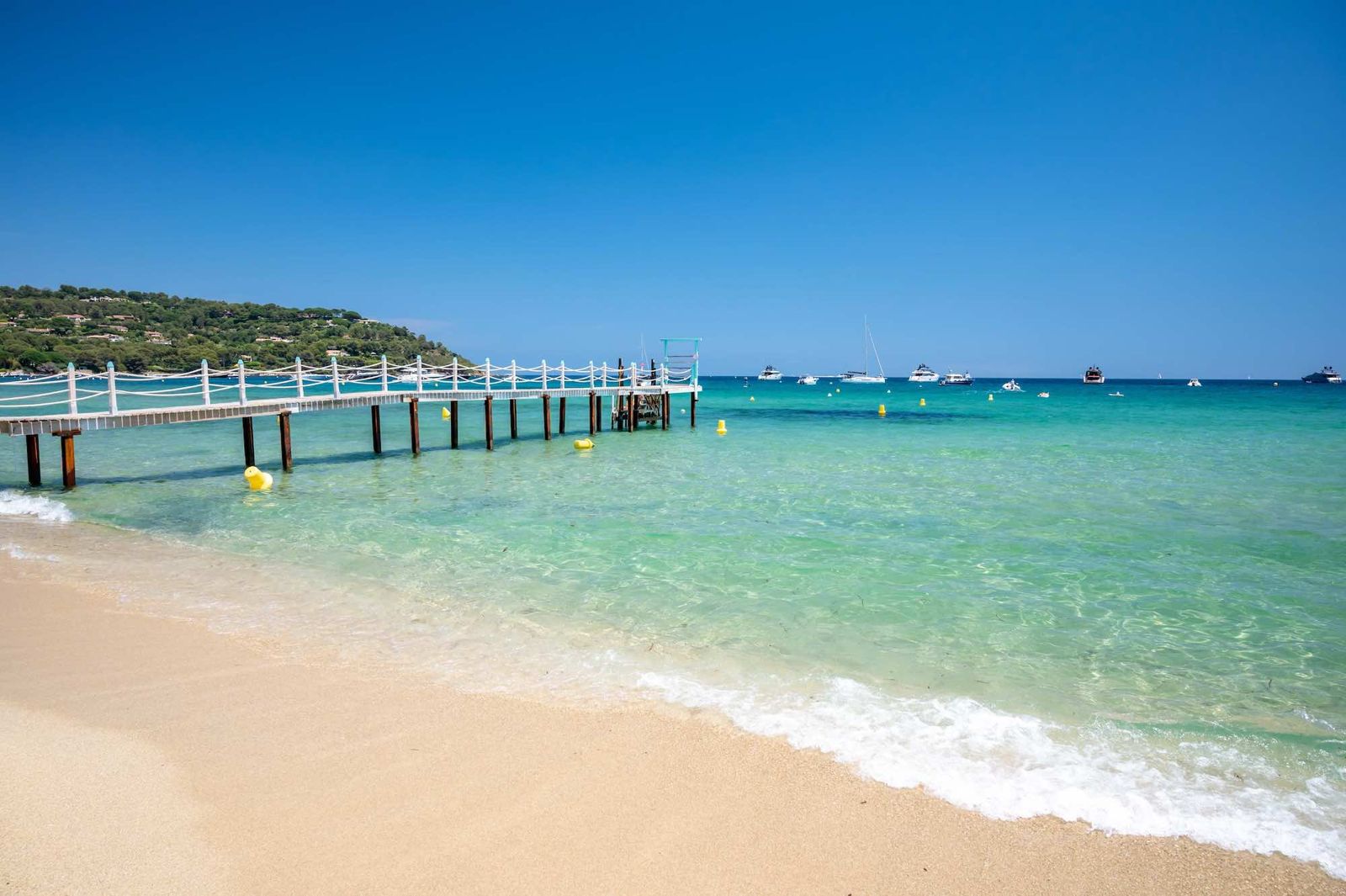 Jetty and turquoise water in Saint-Tropez